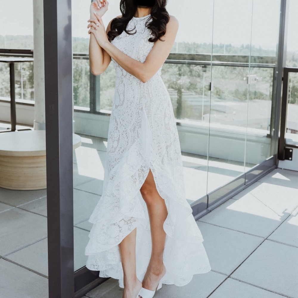 Bronx and Banco Sicilia White Dress